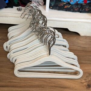 40 Non-Slip Velvet Baby and Toddler Clothes Hangers